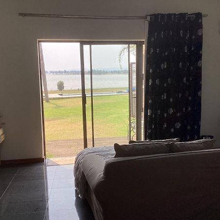 The Vaal Guesthouse Oranjeville Dış mekan fotoğraf